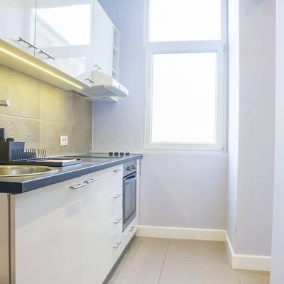 Alquiler de un espacioso apartamento de 2 habitaciones, 67 m², centro de la ciudad, Belgrado, Serbia